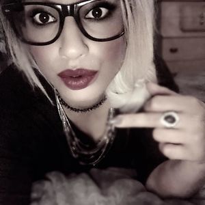 Meet your Posher, Molly